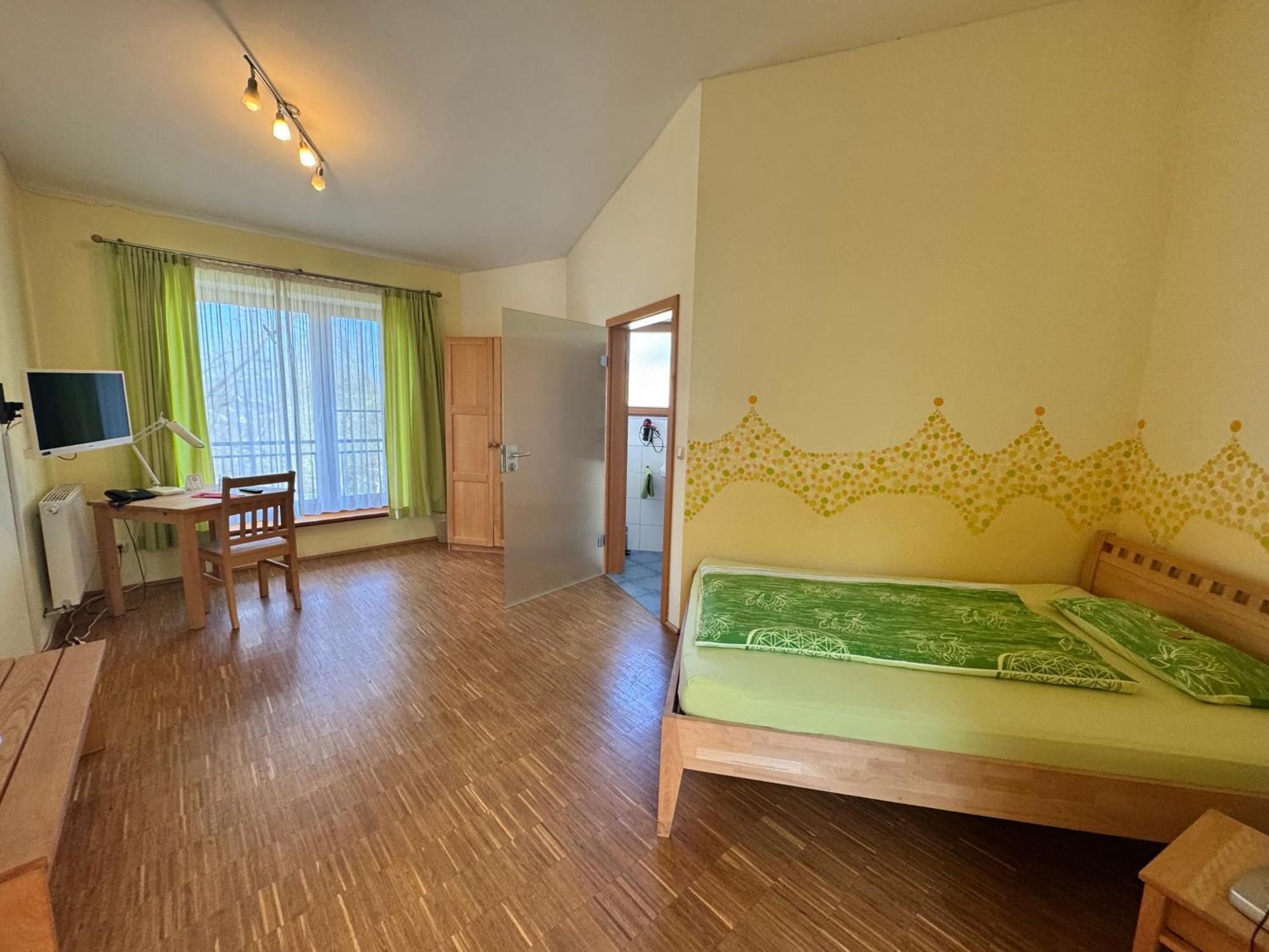 Hotel Gruenwald Ansbach Exterior photo